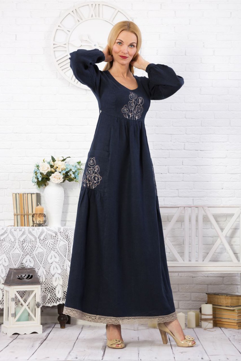 Платье женское "Со сборочкой с кружевом" модель 379/1 темно-синее