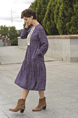 Платье женское "Марина" модель 471п вискоза цветочки на фиолетовом
